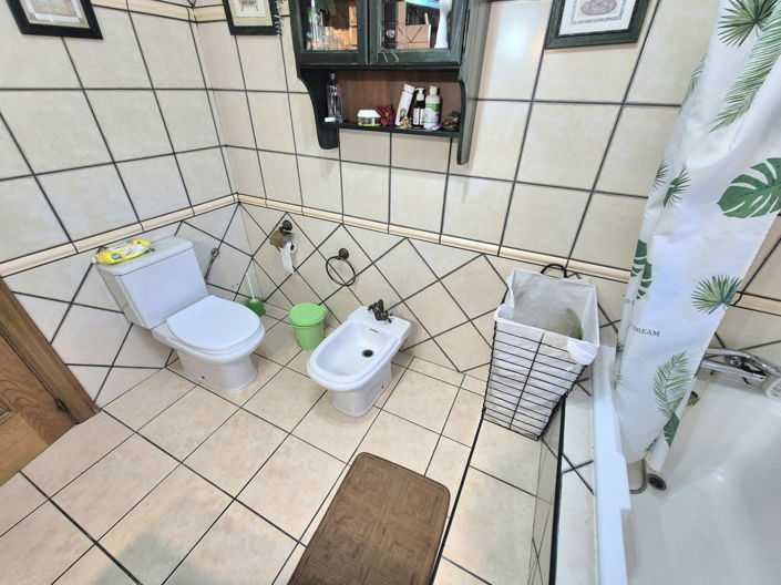 Image No.31-4 Bed Semi-Detached for sale