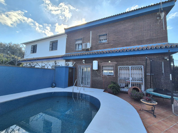 Image No.42-4 Bed Semi-Detached for sale