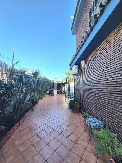 Image No.52-4 Bed Semi-Detached for sale