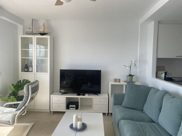 12-53013098fcab6c38b1379cd33298e050