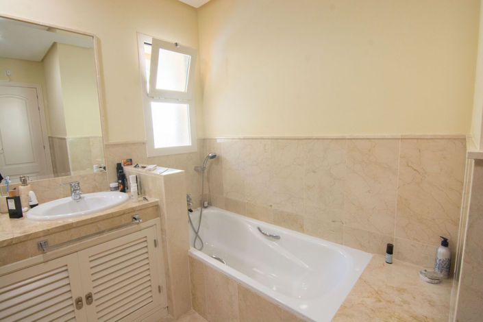 Image No.18-2 Bed Apartment for sale