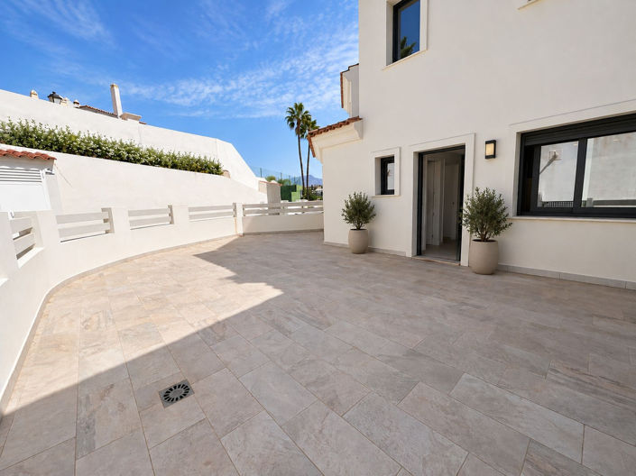Image No.2-3 Bed Townhouse for sale