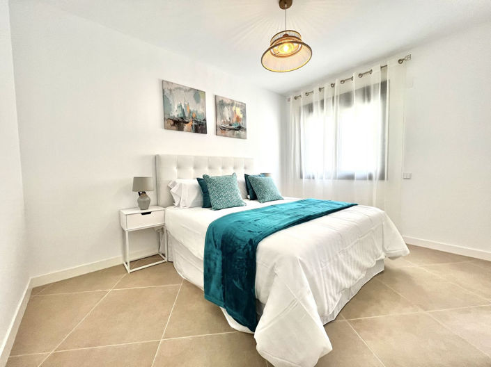 Image No.8-3 Bed Townhouse for sale