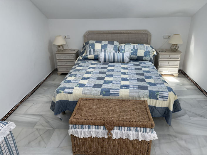 Image No.13-5 Bed Apartment for sale
