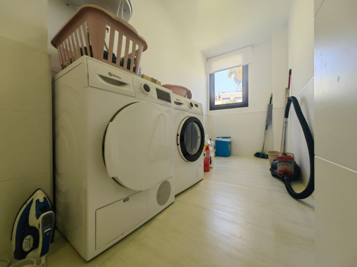 Image No.29-3 Bed Apartment for sale
