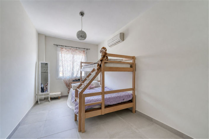 Image No.16-3 Bed Townhouse for sale