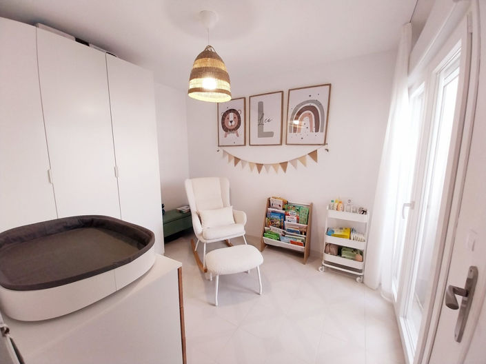 Image No.20-3 Bed Apartment for sale