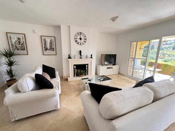 Image No.14-3 Bed Semi-Detached for sale