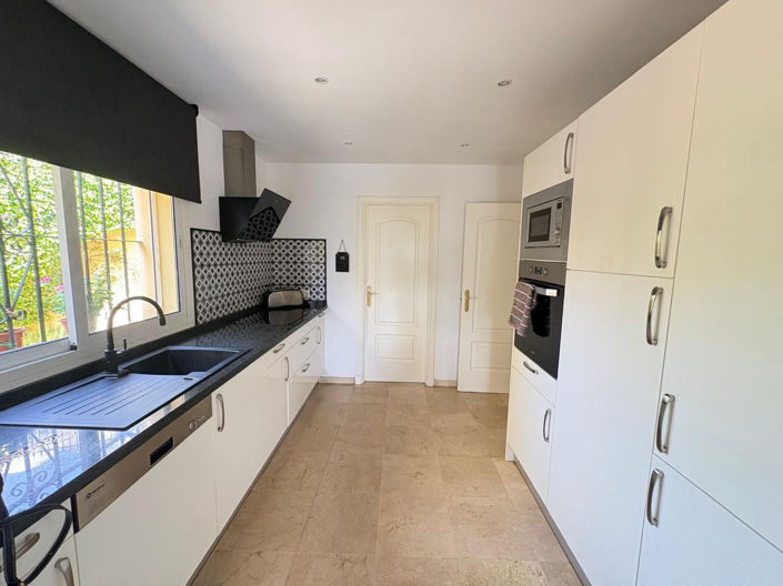 Image No.20-3 Bed Semi-Detached for sale