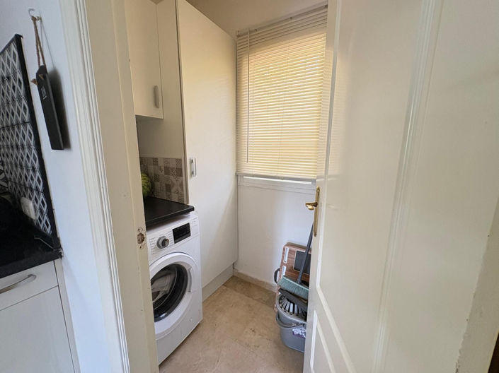 Image No.21-3 Bed Semi-Detached for sale