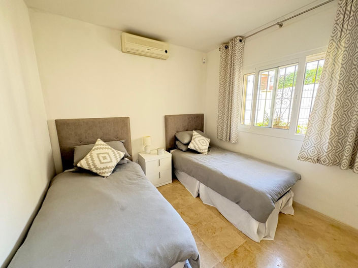 Image No.35-3 Bed Semi-Detached for sale