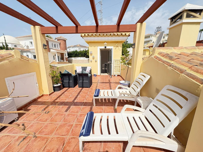 Image No.40-3 Bed Semi-Detached for sale