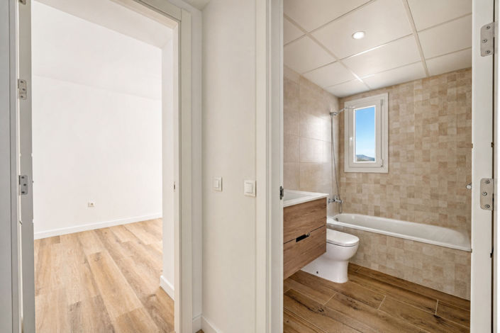 Image No.19-3 Bed Apartment for sale