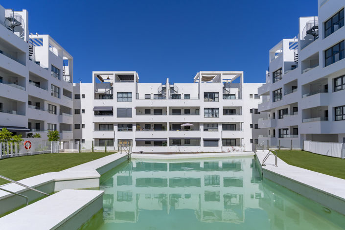 Image No.21-3 Bed Apartment for sale
