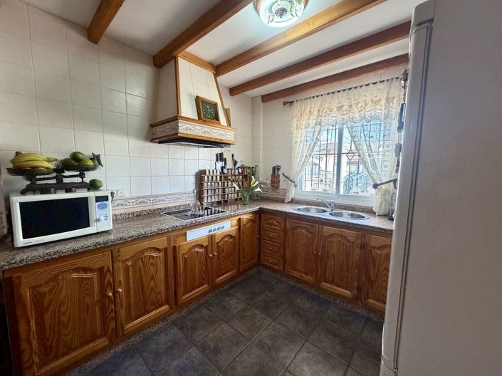 Image No.5-3 Bed Townhouse for sale
