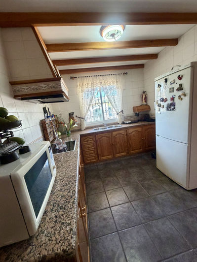 Image No.8-3 Bed Townhouse for sale