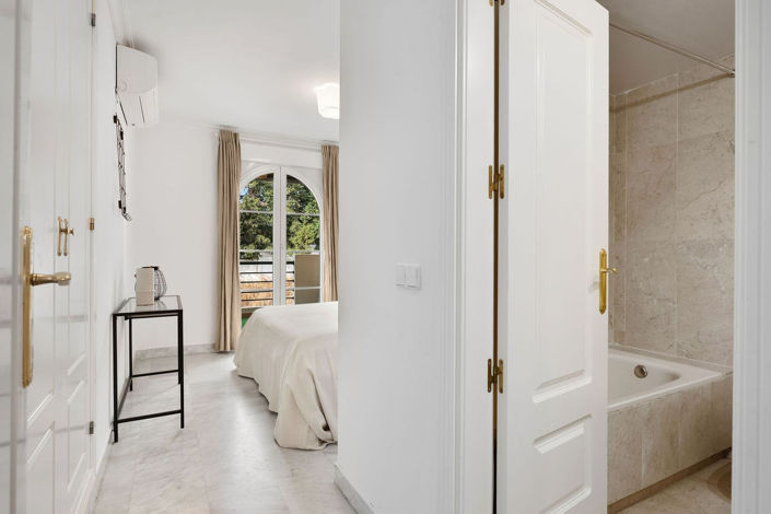 Image No.18-2 Bed Apartment for sale