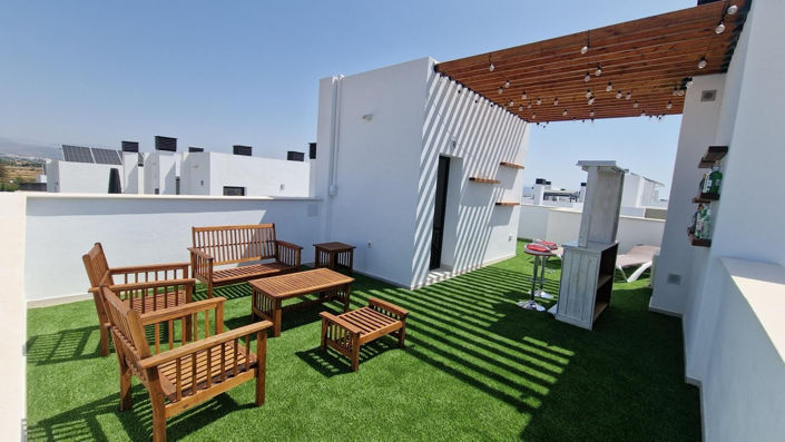 Image No.2-3 Bed Townhouse for sale