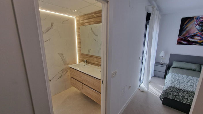 Image No.29-3 Bed Townhouse for sale