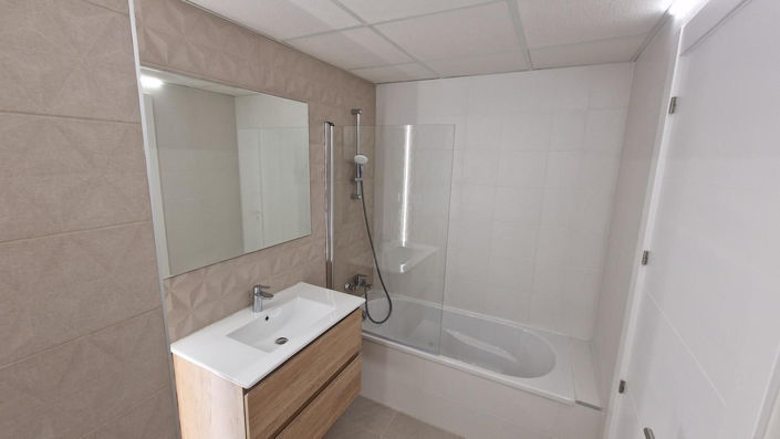 Image No.49-3 Bed Townhouse for sale