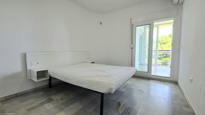 Image No.17-3 Bed Townhouse for sale