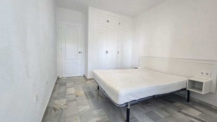 Image No.18-3 Bed Townhouse for sale