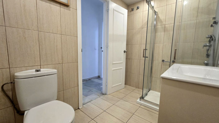 Image No.28-3 Bed Townhouse for sale