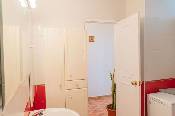 Image No.34-3 Bed Apartment for sale