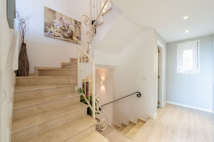 Image No.10-3 Bed Semi-Detached for sale
