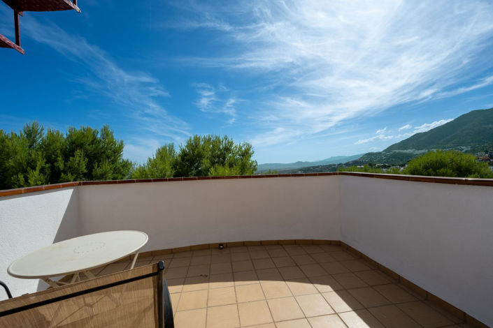 Image No.26-3 Bed Semi-Detached for sale