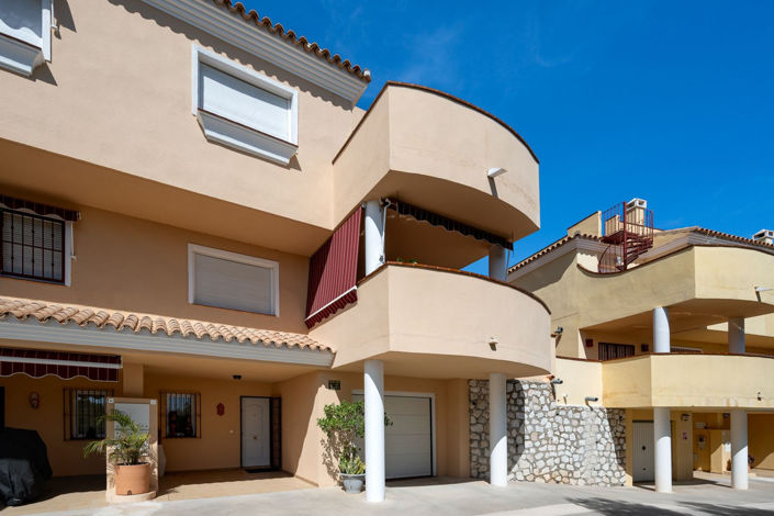 Image No.41-3 Bed Semi-Detached for sale