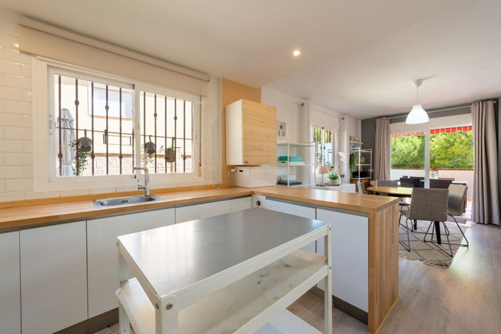 Image No.6-3 Bed Semi-Detached for sale