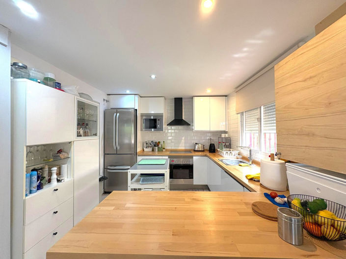 Image No.7-3 Bed Semi-Detached for sale