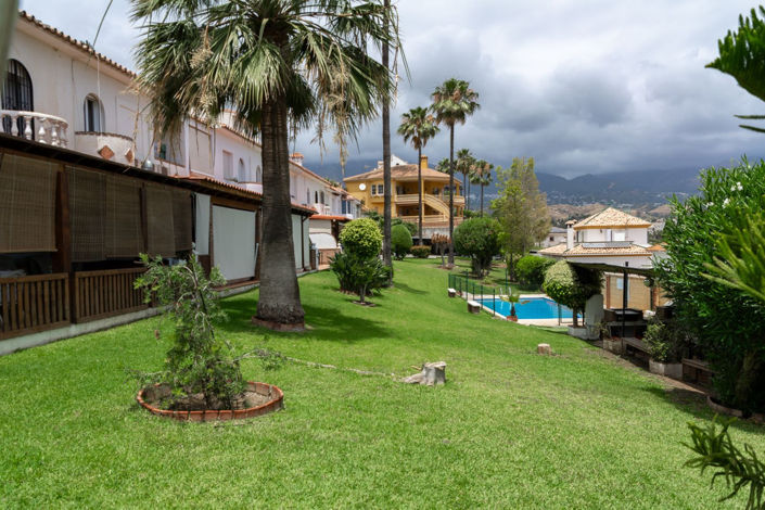 Image No.20-4 Bed Townhouse for sale