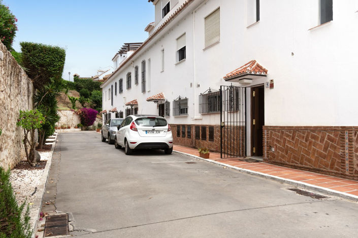 Image No.22-4 Bed Townhouse for sale