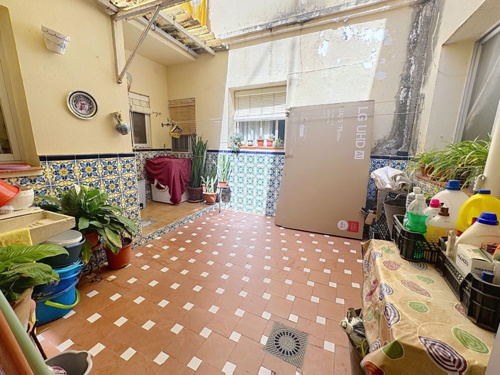 Image No.13-5 Bed Townhouse for sale