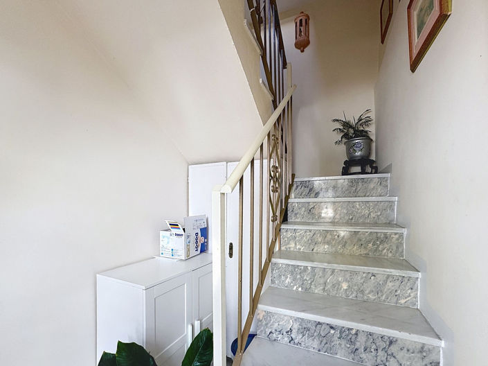 Image No.16-5 Bed Townhouse for sale