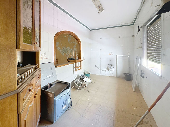 Image No.18-5 Bed Townhouse for sale