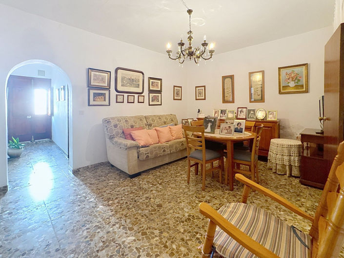 Image No.9-5 Bed Townhouse for sale