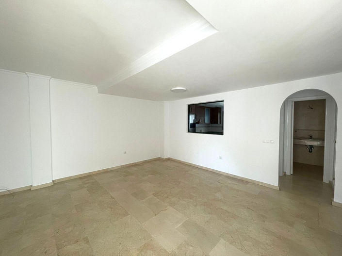 Image No.11-3 Bed Semi-Detached for sale