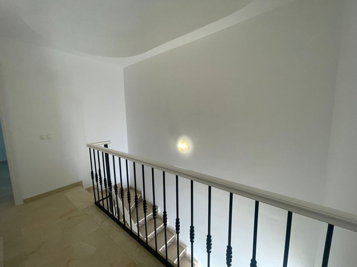 Image No.26-3 Bed Semi-Detached for sale