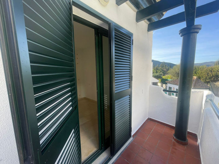 Image No.39-3 Bed Semi-Detached for sale