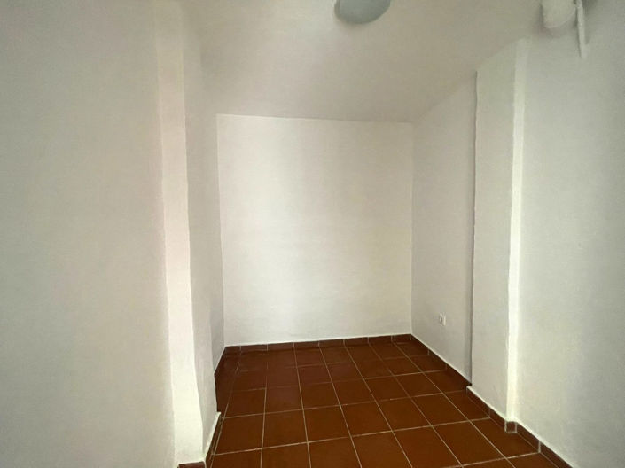 Image No.51-3 Bed Semi-Detached for sale