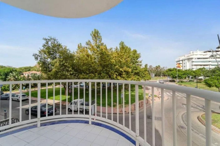 Image No.14-3 Bed Apartment for sale