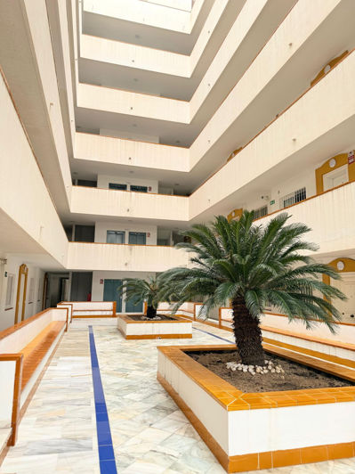 Image No.20-3 Bed Apartment for sale