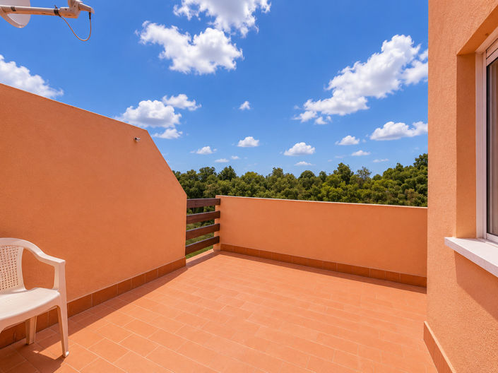 Image No.10-3 Bed Apartment for sale
