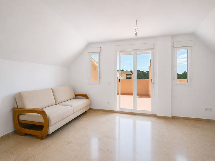 Image No.19-3 Bed Apartment for sale