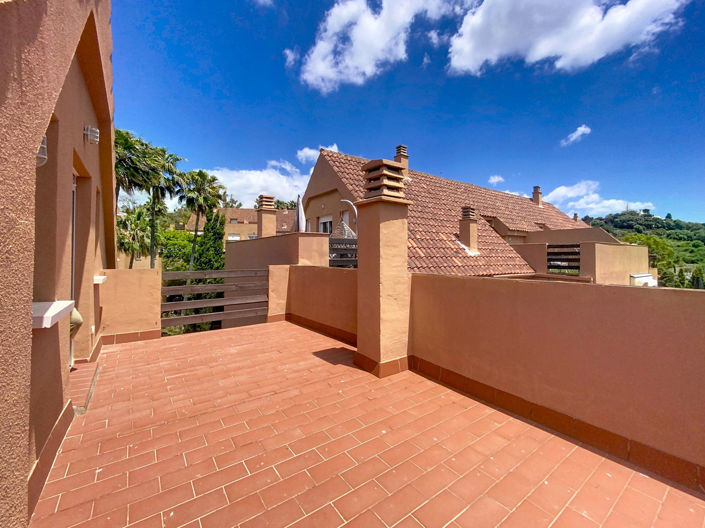 Image No.24-3 Bed Apartment for sale