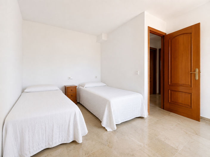 Image No.26-3 Bed Apartment for sale