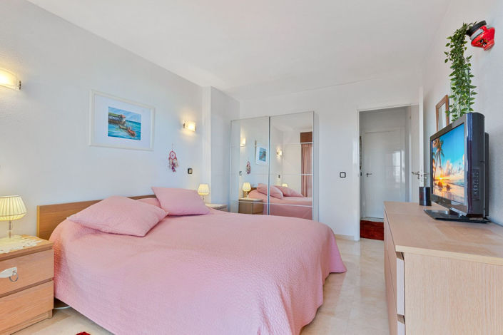 Image No.12-2 Bed Apartment for sale